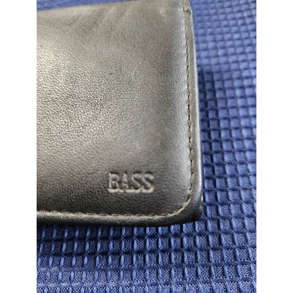 Bass Classic Black Leather Wallet